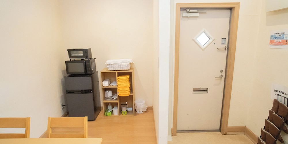 トレーラーハウス B-Bパレス 9名迄宿泊可能 禁煙 リビング エリア1 | 清水国明の森と湖の楽園