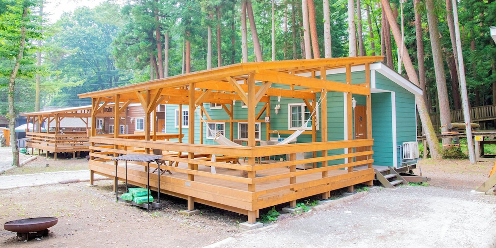 トレーラーハウス B-Bパレス 9名迄宿泊可能 禁煙 客室4 | 清水国明の森と湖の楽園