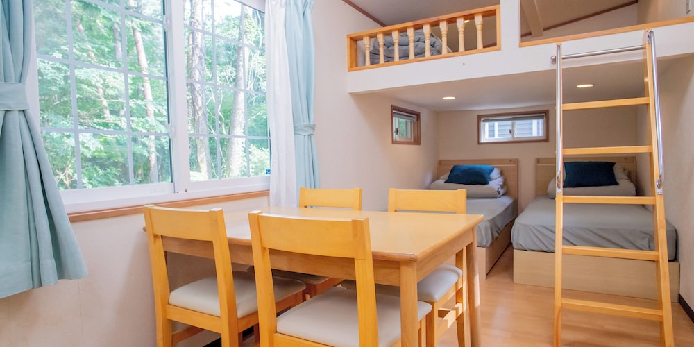 トレーラーハウス コンフォートキャビン 4名迄宿泊可能 禁煙 客室3 | 清水国明の森と湖の楽園