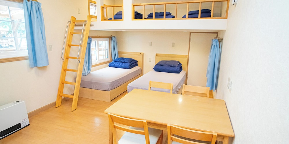 トレーラーハウス B-Bパレス 9名迄宿泊可能 禁煙 客室2 | 清水国明の森と湖の楽園