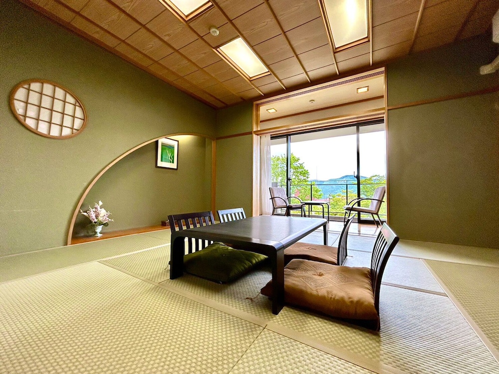 鮨オーベルジュ 2食付き (和室・予約制貸切温泉・禁煙) 大人専用 | 鮨オーベルジュ強羅茶寮