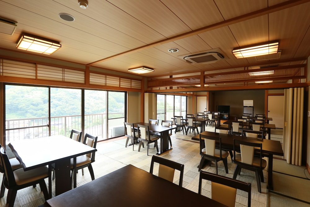 レストラン1 | 旅館 栞