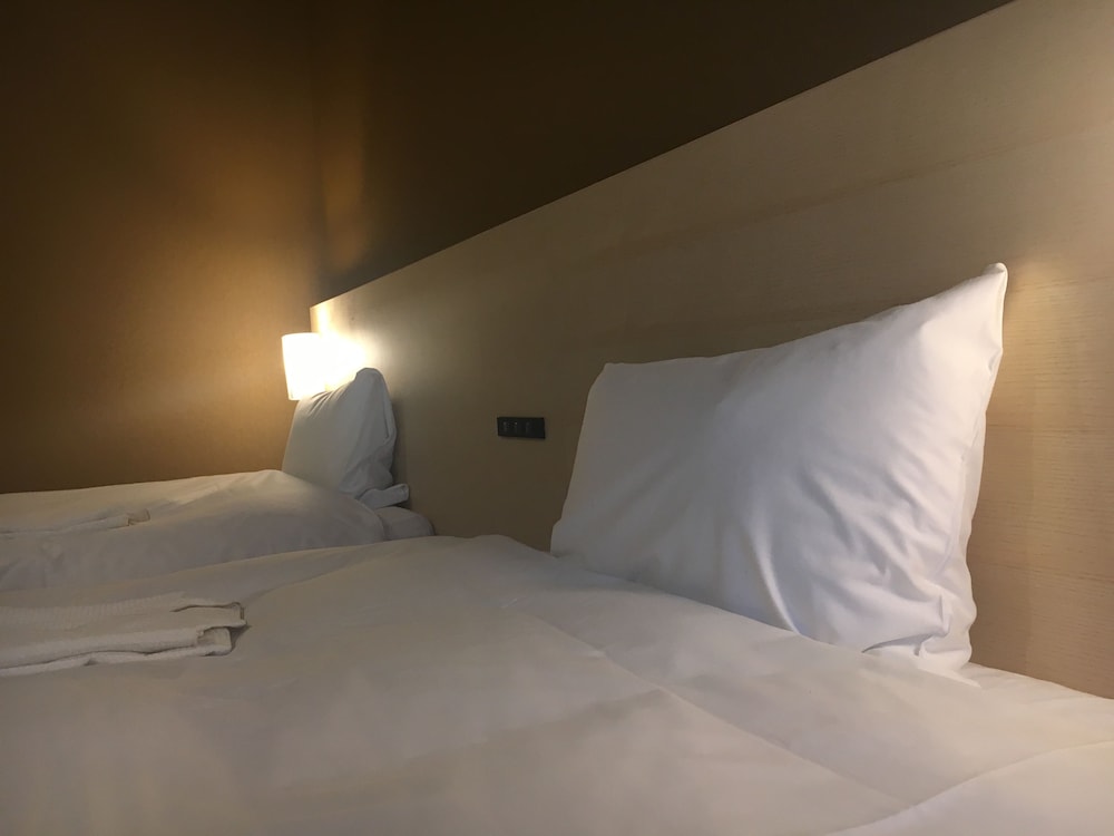 和モダンツインルーム [チェックアウト時間10時] 客室4 | トーセイホテルココネ上野