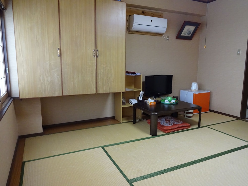 和室8畳 専用バスルーム 客室2 | 今里旅館