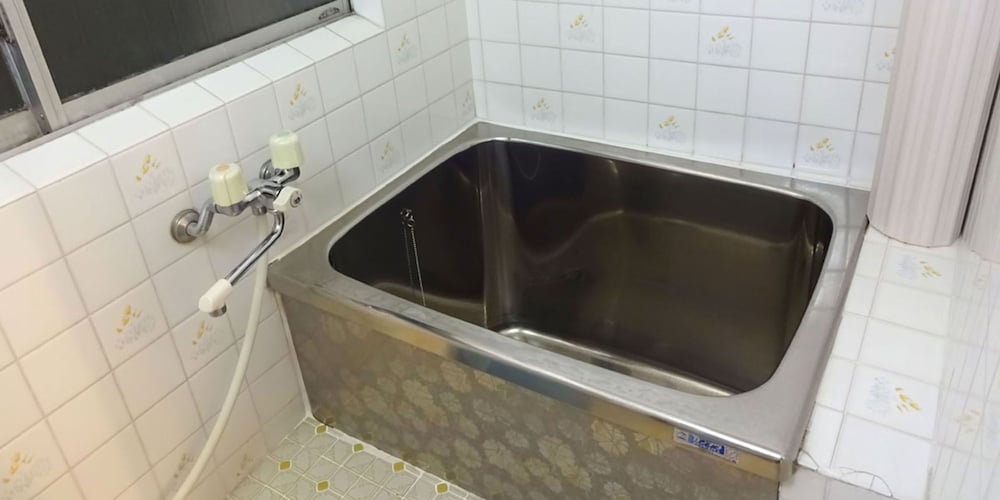 和室8畳 専用バスルーム バスルーム2 | 今里旅館