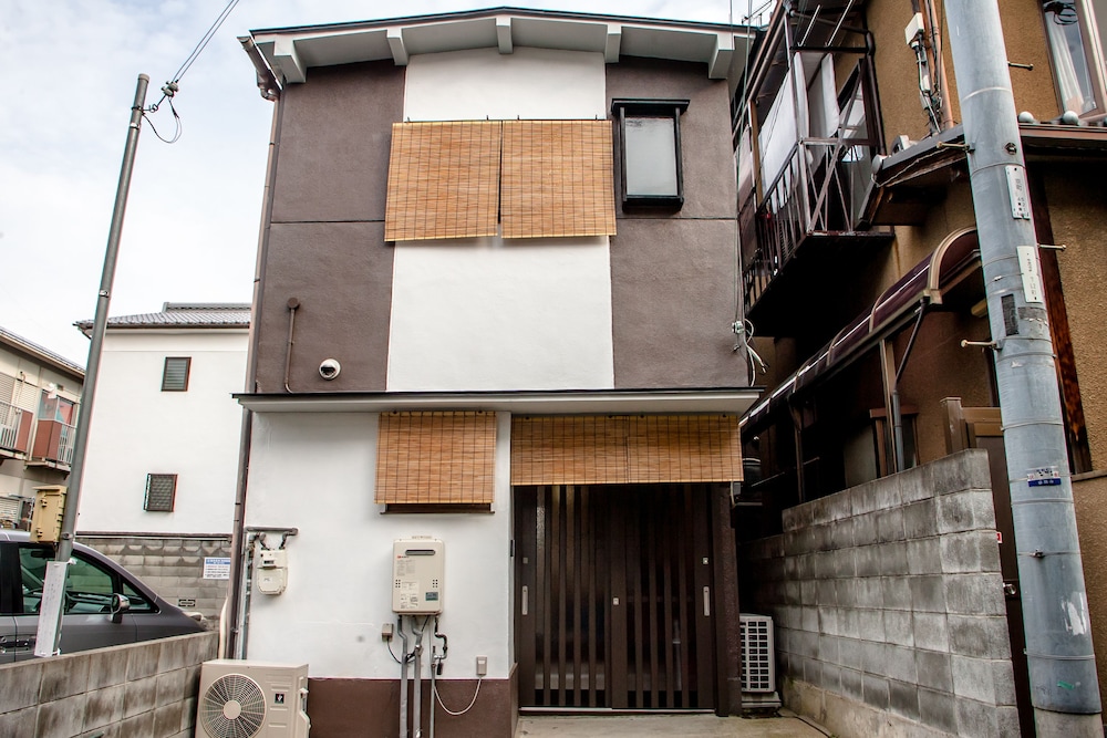 施設の正面1 | ごえもん 伏見 施設の正面1 | ごえもん 伏見