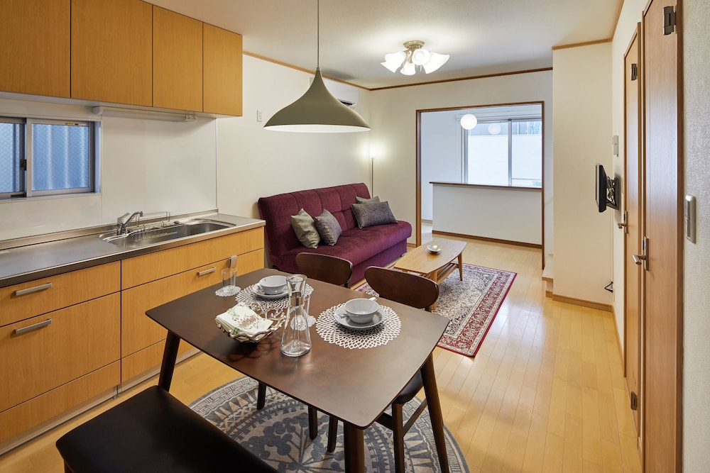 一棟貸し リビング エリア1 | 京都駅 五右衛門 別荘