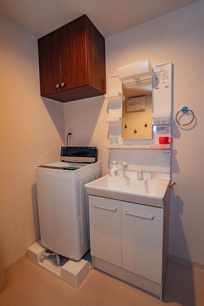 スタンダード ファミリールーム バスルーム0 | ベンズ ゲストハウス京都