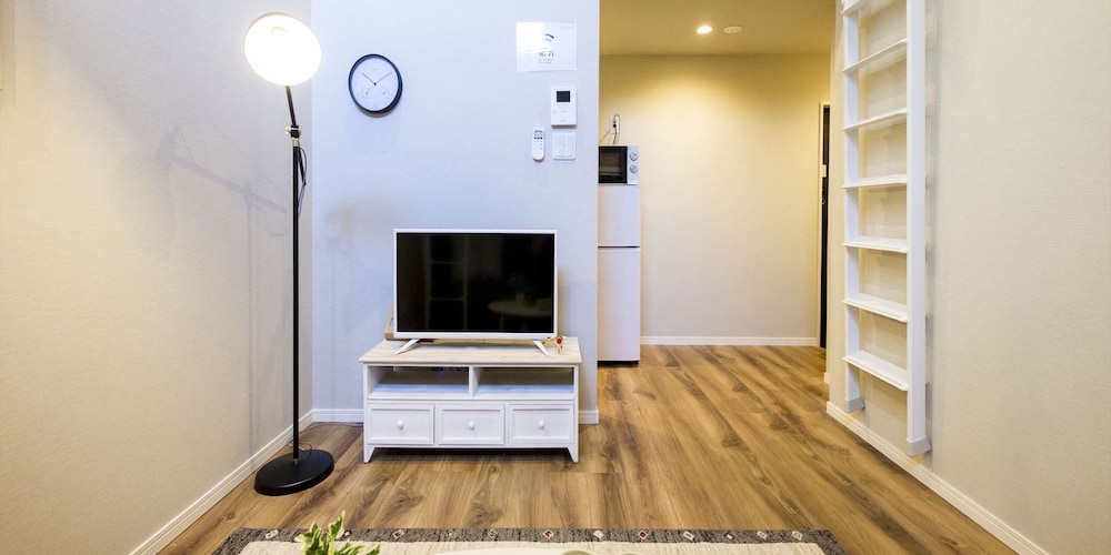 スタンダード ルーム テレビ1 | トリップポッドCHIYO A