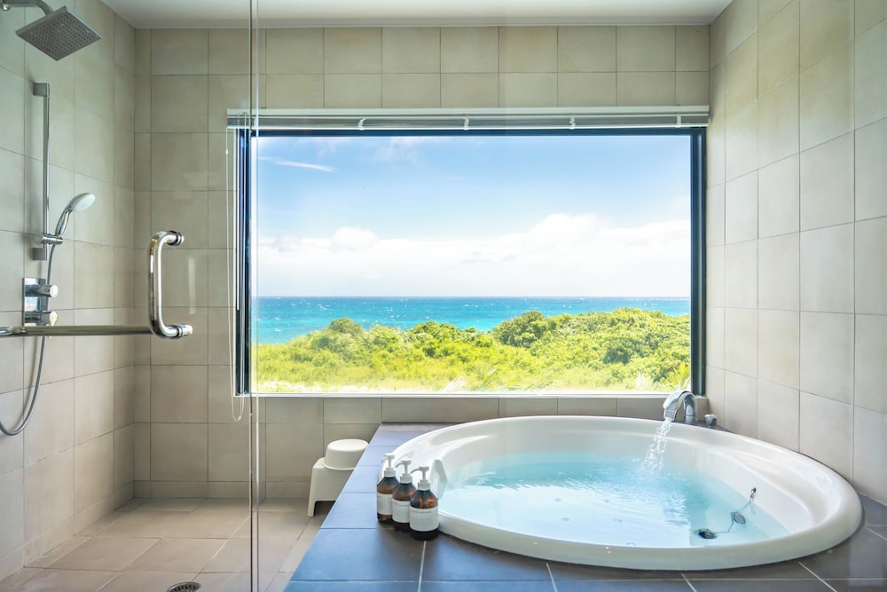 side.B sora プライベートプール付きルーム バスルーム3 | ソラニワホテルアンドカフェ