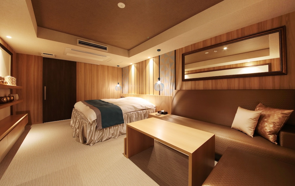 [禁煙] ヒーリング/デラックスダブル キングベッド 1台 | N ホテル