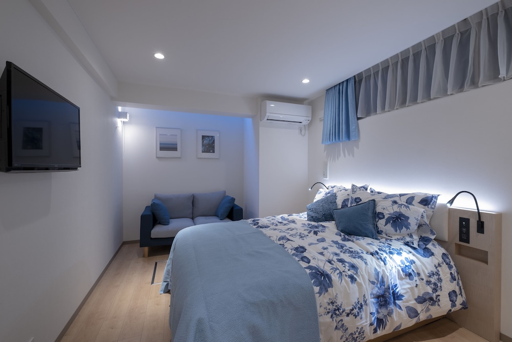 ベーシック アパートメント ダブルベッド 1台 禁煙, D号室, 半地下(窓あり) | STUDIO INN 西新宿