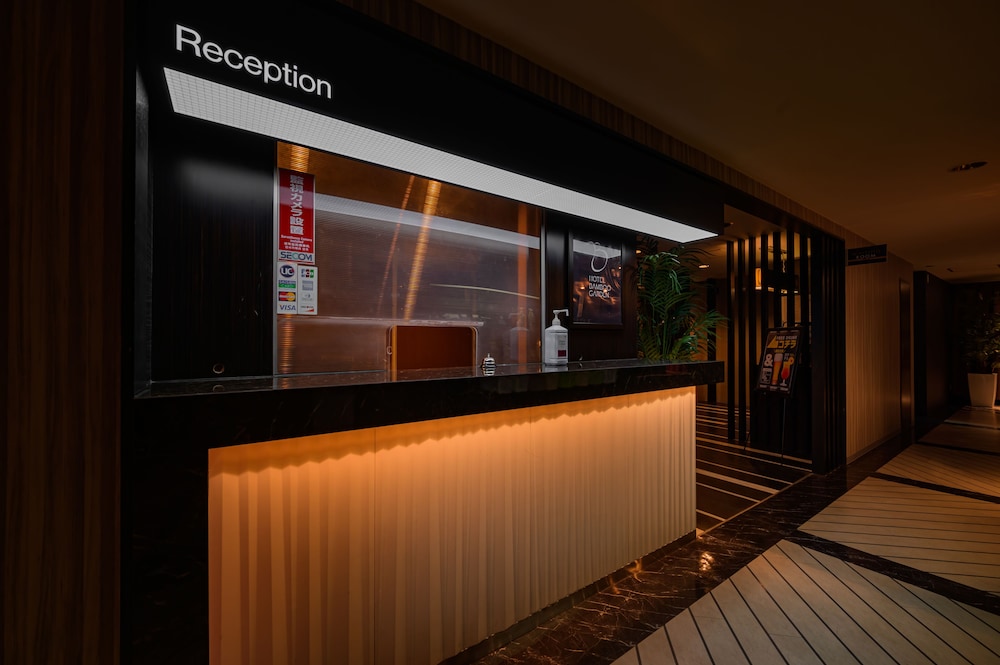 フロント1 | HOTEL BAMBOO GARDEN 新横浜 - 大人限定