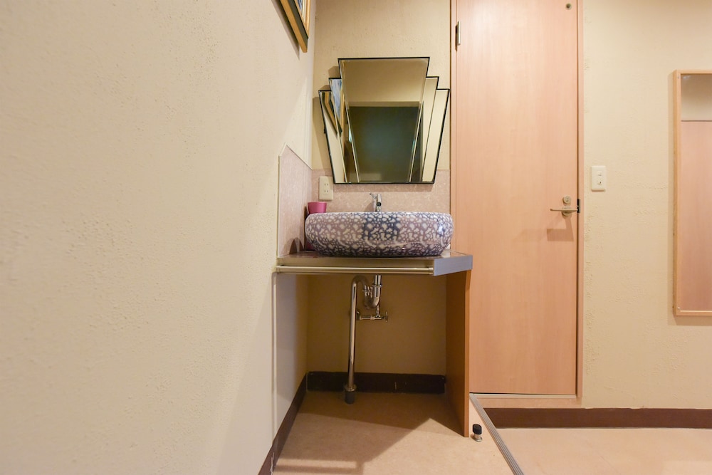 貸切一軒家 (最大9名) バスルームのシンク0 | 代々木 ハウス