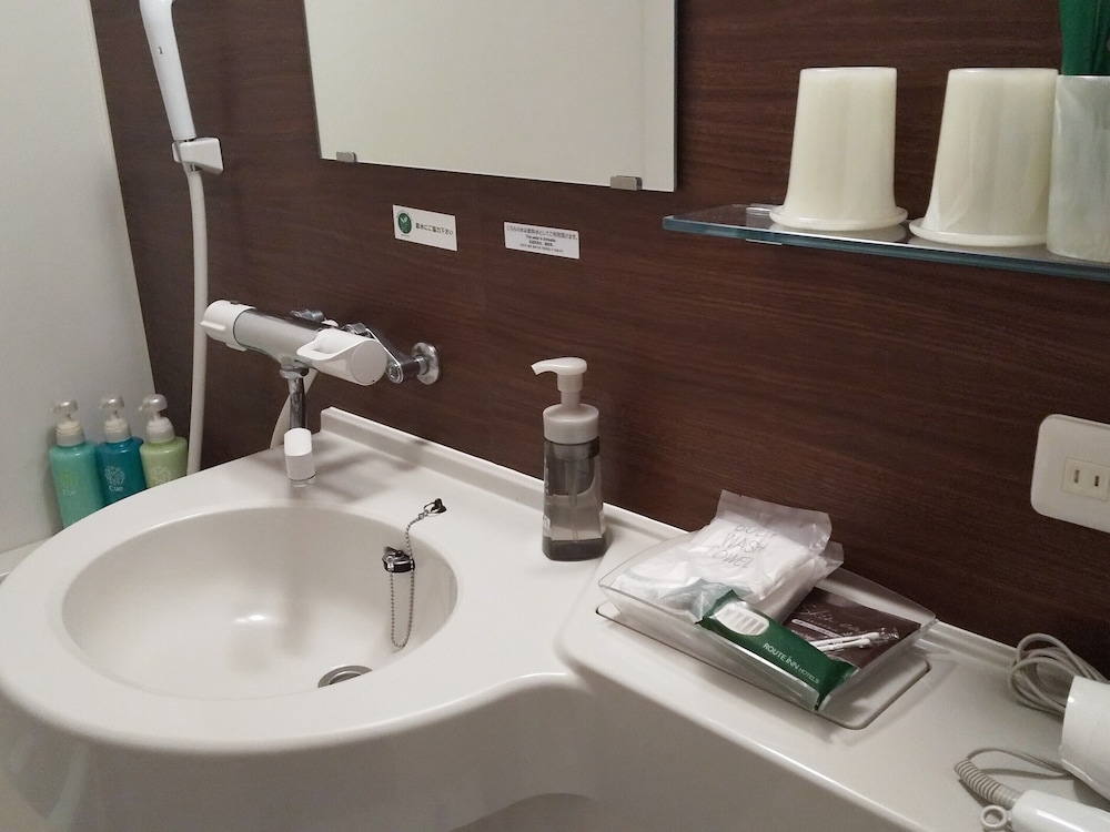 コンフォート セミダブルルーム 喫煙可 客室1 | ホテルルートイン石岡