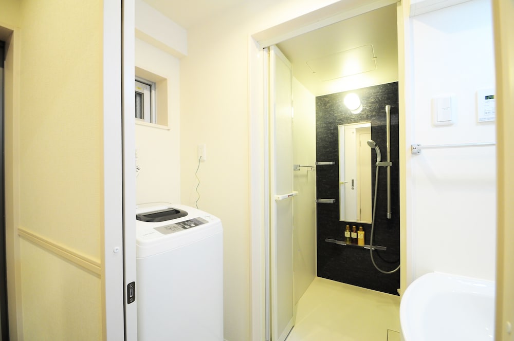 スタンダード トリプルルーム バスルーム1 | コスタベージャ コンドミニアムリゾート