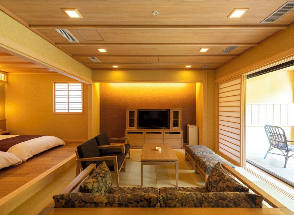 特別和洋室 禁煙 客室2 | ラビスタ霧島ヒルズ