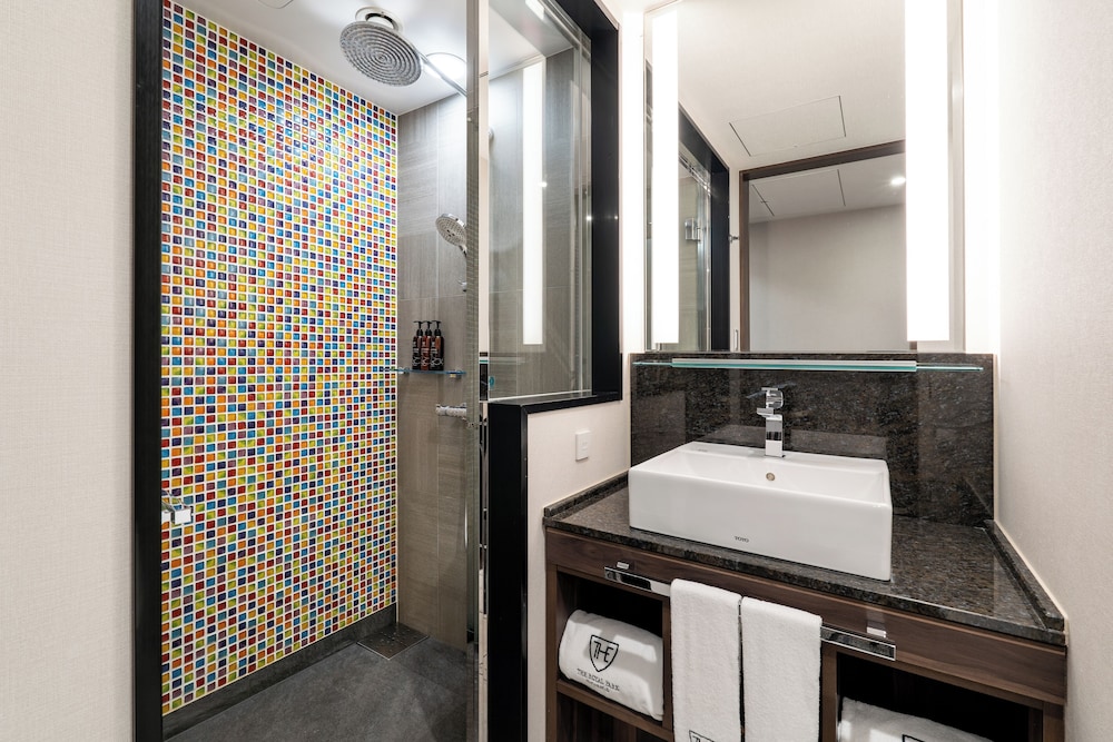 コンフォート ダブルルーム 禁煙 シャワーブース バスルーム2 | ザ ロイヤルパーク キャンバス 大阪北浜