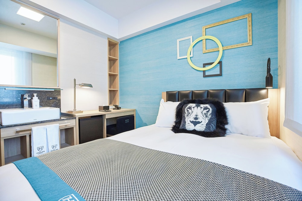 コンパクト ダブルルーム 禁煙 シャワーブース 客室2 | ザ ロイヤルパーク キャンバス 大阪北浜