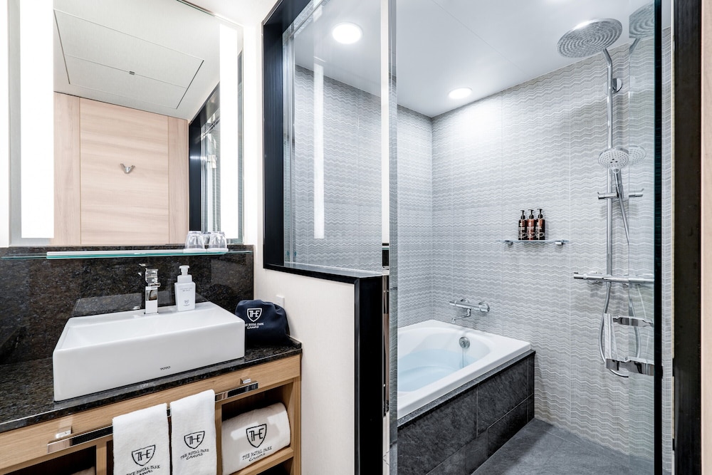 デラックス ダブルルーム 禁煙 バスルーム0 | ザ ロイヤルパーク キャンバス 大阪北浜