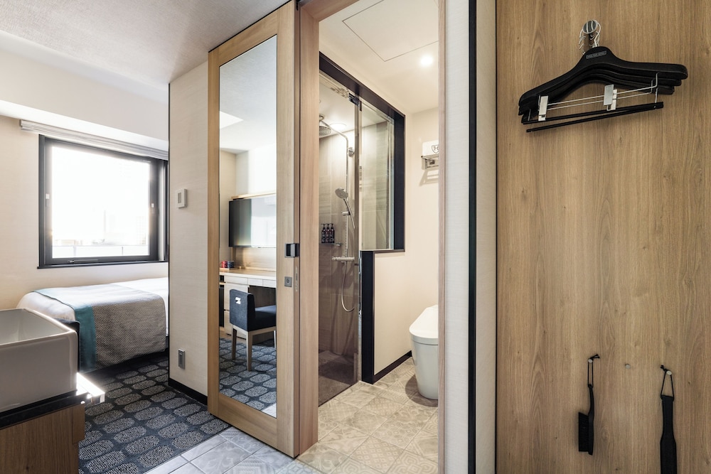 コンフォート ダブルルーム 禁煙 シャワーブース 客室3 | ザ ロイヤルパーク キャンバス 大阪北浜