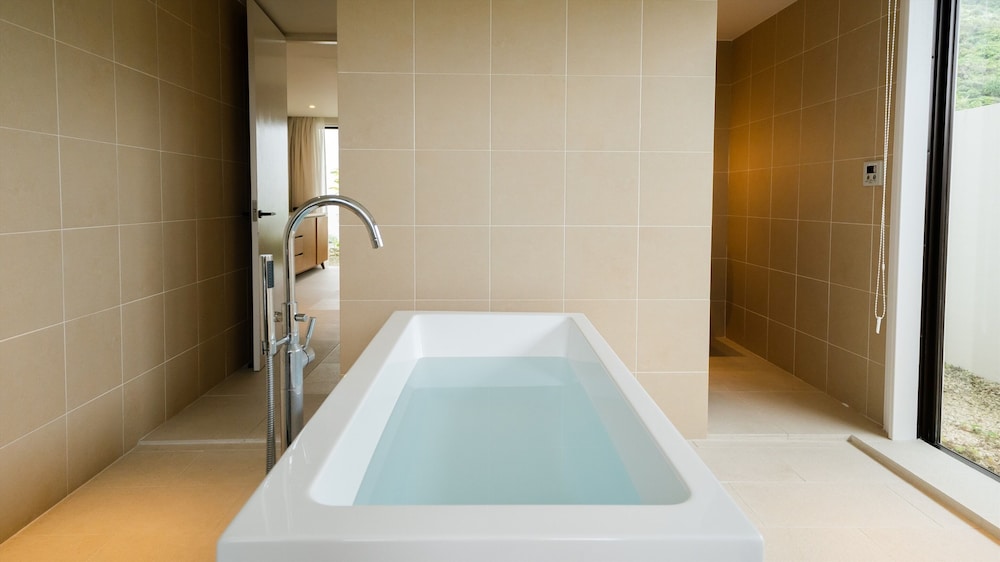 リスケープ スイート ヴィラ 禁煙 バスルーム0 | ザ リスケープ