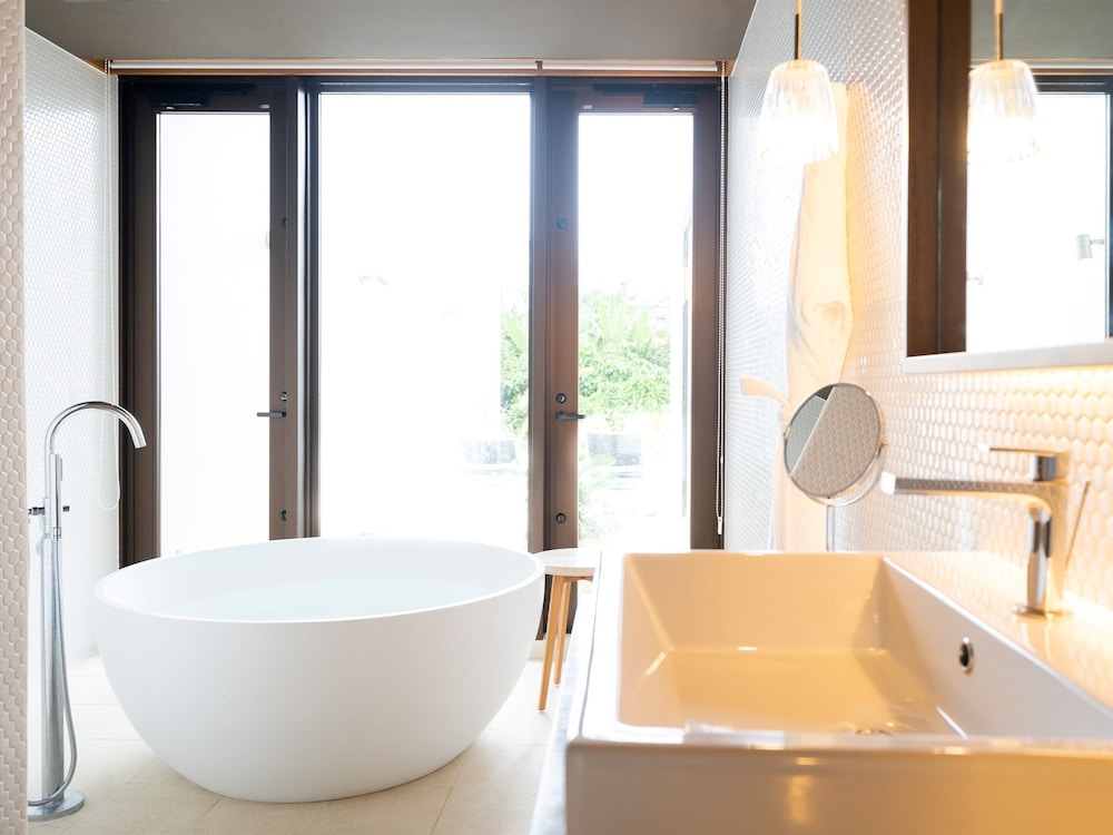 スイート ヴィラ フォース 禁煙 バスルーム3 | ザ リスケープ