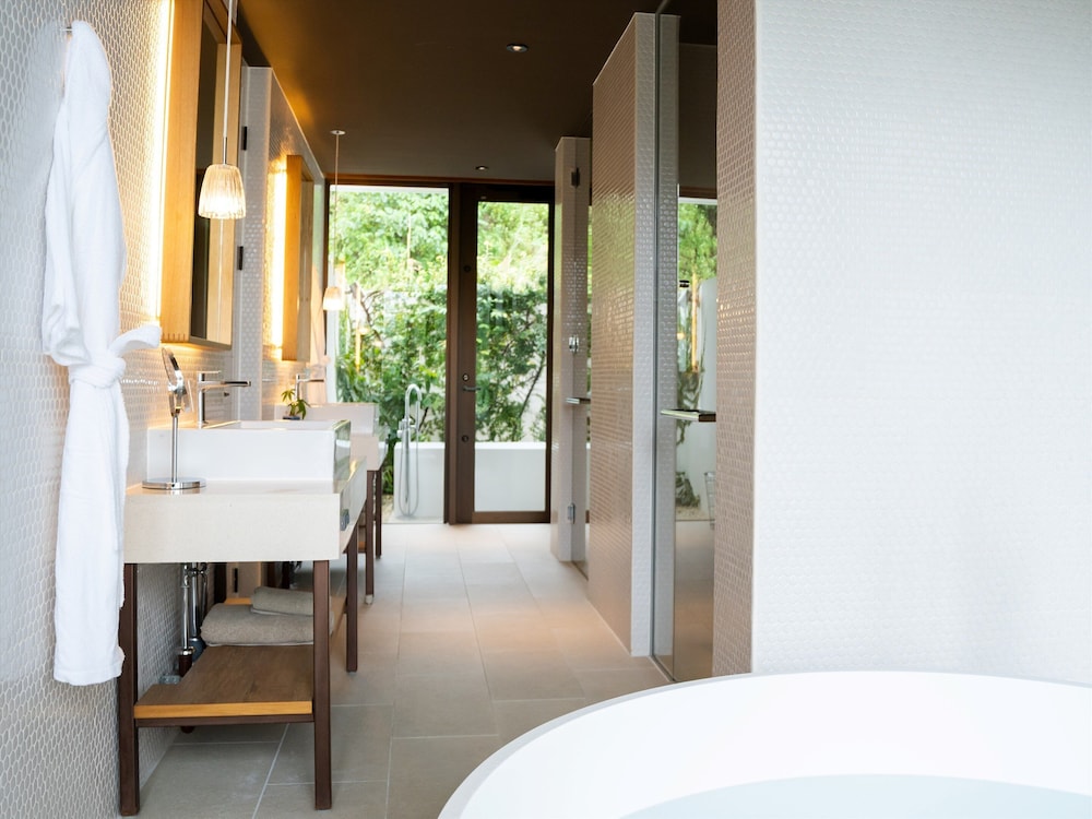 スイート ヴィラ フォース 禁煙 バスルーム0 | ザ リスケープ