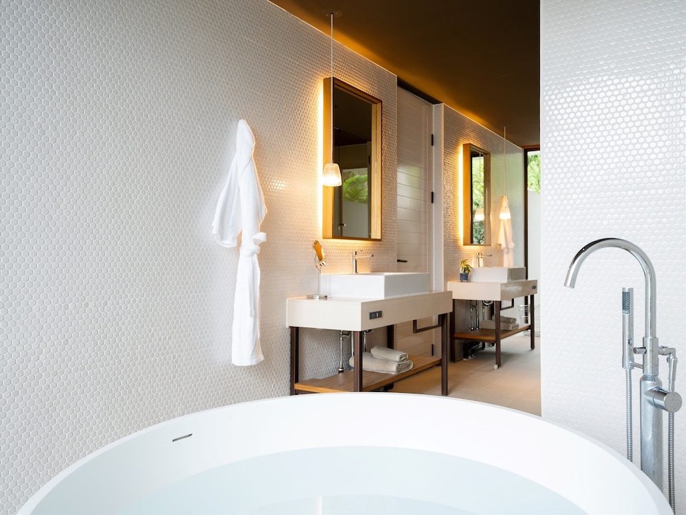 スイート ヴィラ フォース 禁煙 バスルーム2 | ザ リスケープ