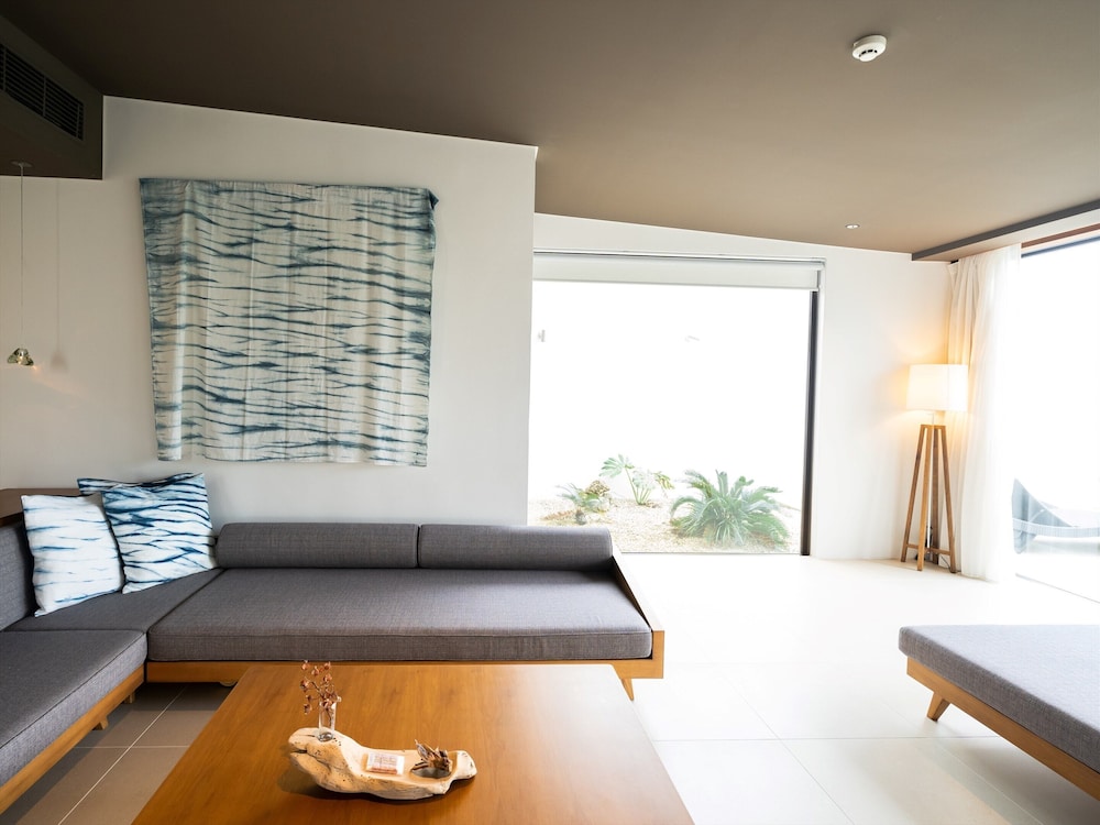 スイート ヴィラ フォース 禁煙 リビング エリア5 | ザ リスケープ