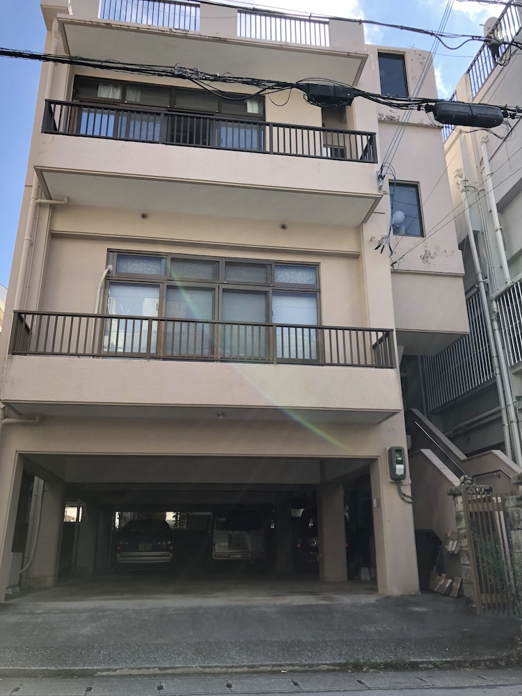 施設の正面1 | 琉球ハウス那覇