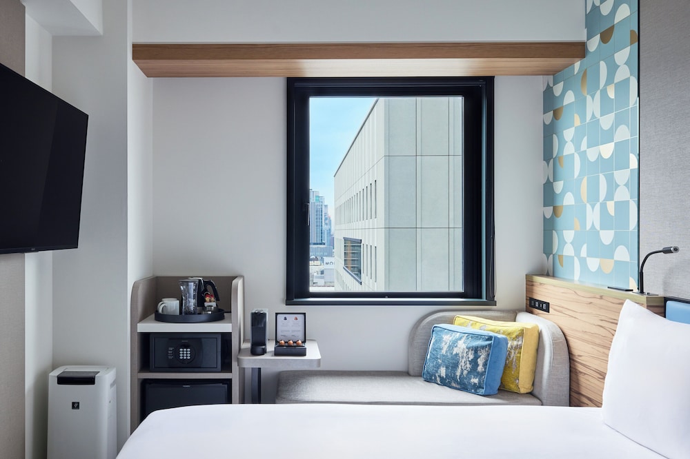 プレミアム ルーム シングルベッド 2 台 (High Floor, Free Breakfast) 客室5 | ホリデイ・インエクスプレス大阪シティセンター御堂筋 by IHG