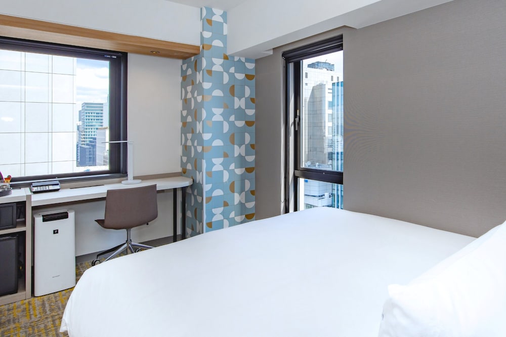 ルーム キングベッド 1 台 コーナー (Free Breakfast) | ホリデイ・インエクスプレス大阪シティセンター御堂筋 by IHG