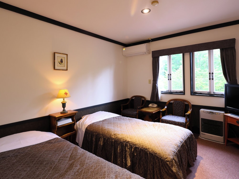 エコノミー ツインルーム | プチホテル＆レストラン オールドエイジ