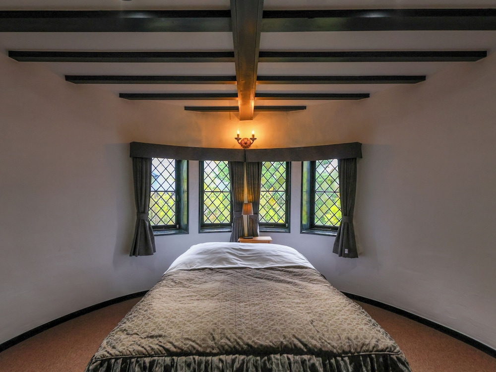 ファミリー スイート 客室1 | プチホテル＆レストラン オールドエイジ