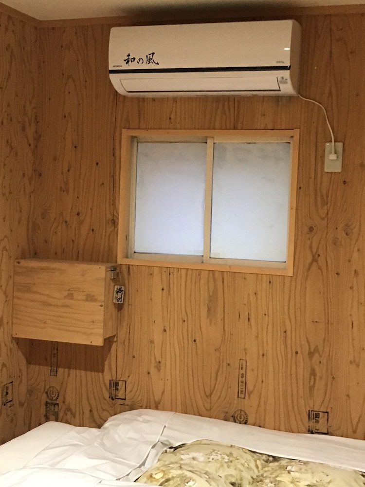 ツインルーム 冷房0 | ゲストハウス小樽 和の風