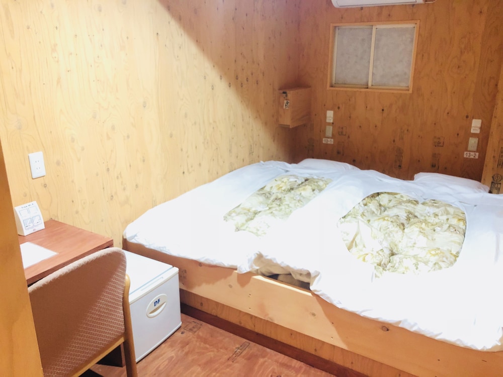 ダブルルーム 客室1 | ゲストハウス小樽 和の風