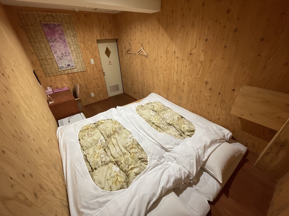 ダブルルーム 客室3 | ゲストハウス小樽 和の風