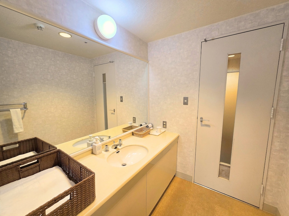 [禁煙] 和洋室 (3階) : 10畳+洋室 客室1 | 城島高原ホテル