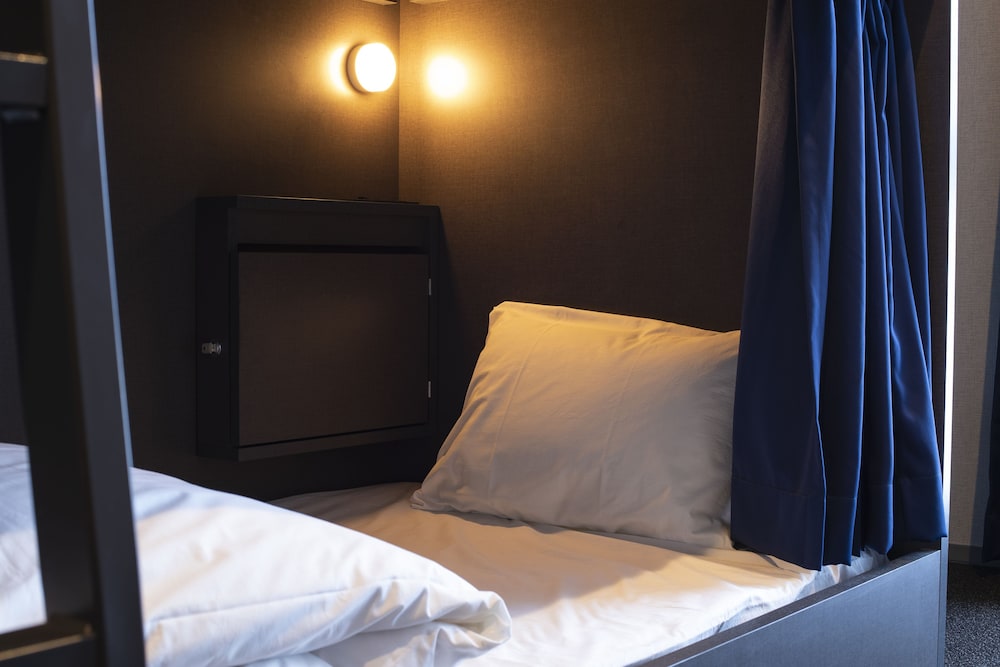 エコノミー 4 人部屋 ベッド (複数台) 禁煙 客室3 | イマノ大阪 心斎橋ホステル