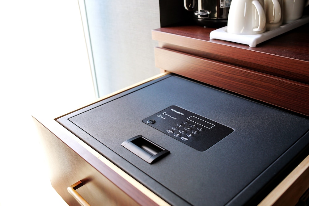 ツインルーム 禁煙 客室2 | ホテルコンファクト