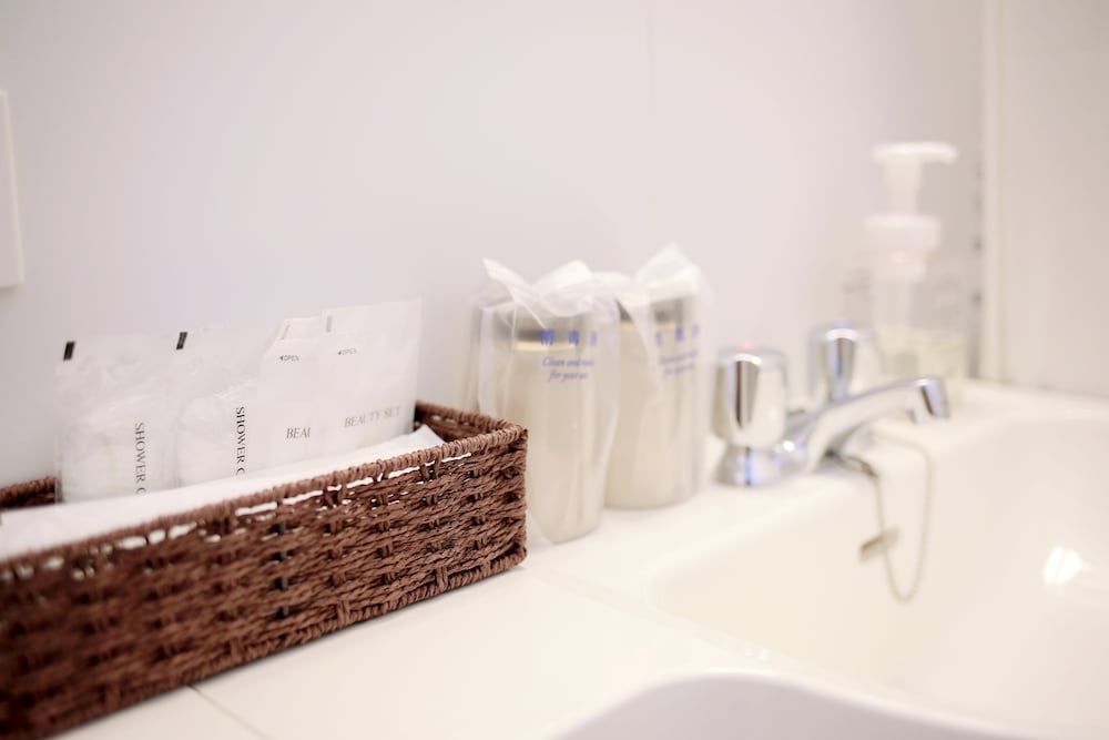 ツインルーム 禁煙 バスルームの設備0 | ホテルコンファクト