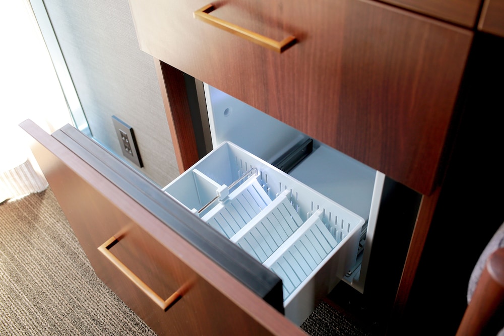 ツインルーム 禁煙 客室の設備とサービス0 | ホテルコンファクト