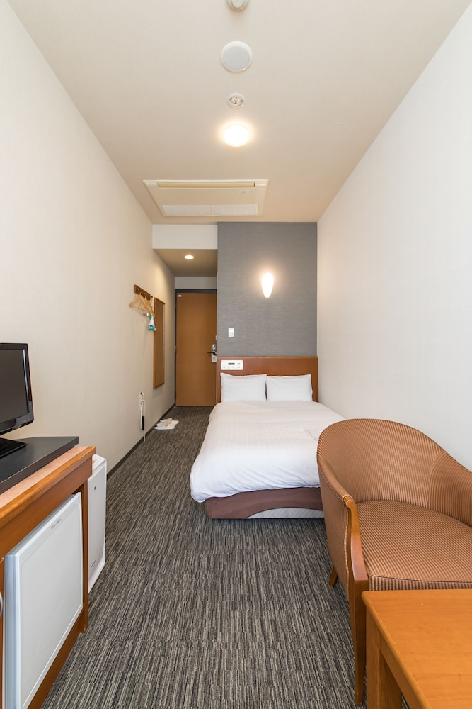 セミダブルルーム 禁煙 客室1 | サンパレスホテル