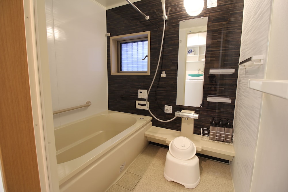 一棟貸し バスルーム1 | LiB PLUS VILLA Mibu