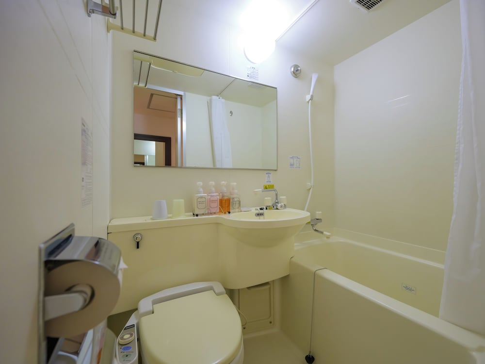 セミダブルルーム 禁煙 バスルーム0 | センターワンホテル半田