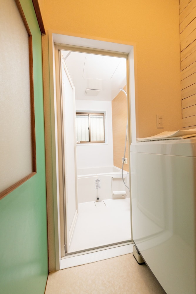 アパートメント バスルーム1 | リーフ