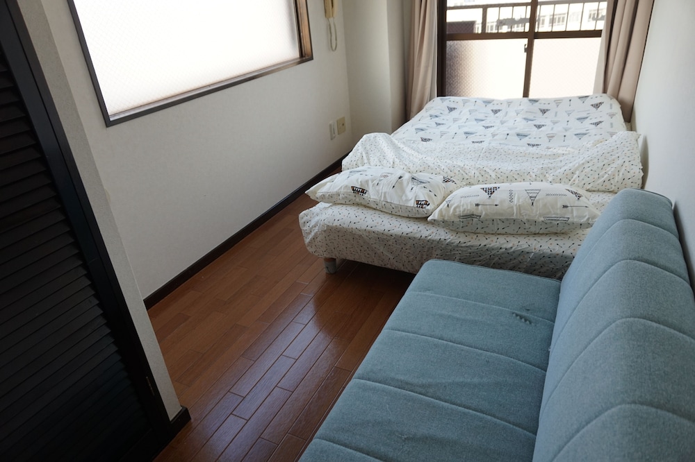 スタジオアパートメント バルコニー付 (701) 客室2 | キュービック30