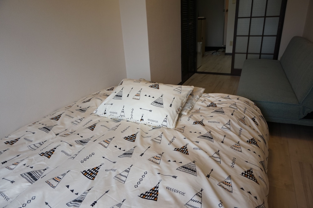 スタジオアパートメント バルコニー付 (704) 客室6 | キュービック30