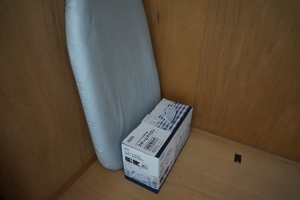 スタジオアパートメント バルコニー付 (701) アイロン / アイロン台0 | キュービック30